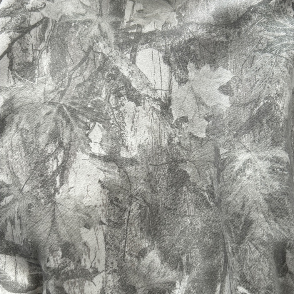 Hollister Gray Camouflage Men's Sweatshirt - Picture 2 of 3